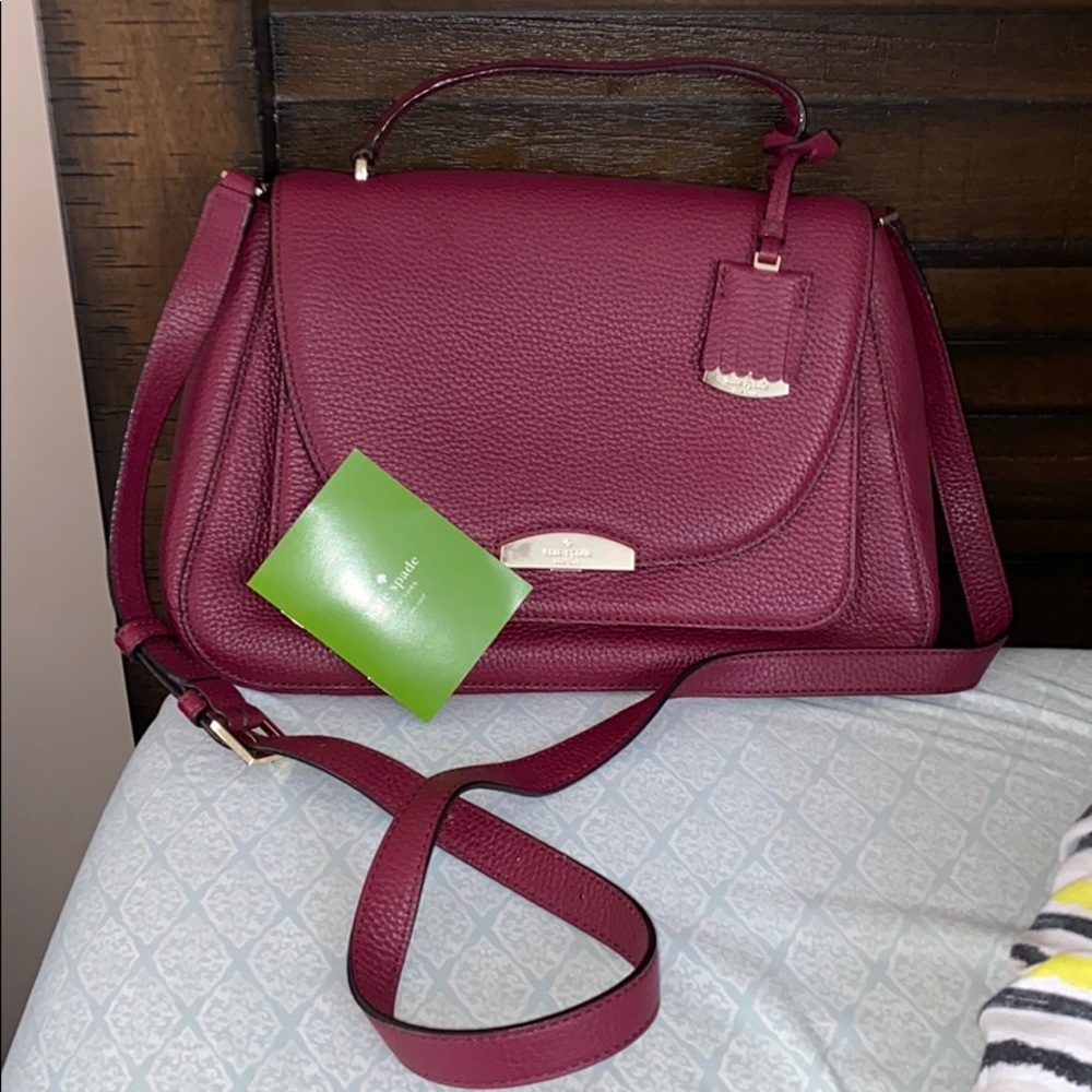 Kate spade shoulder/hand medium size satchel -